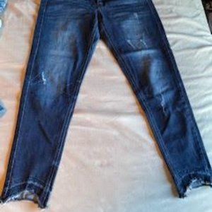 KanCan Dark Wash Distressed Cropped